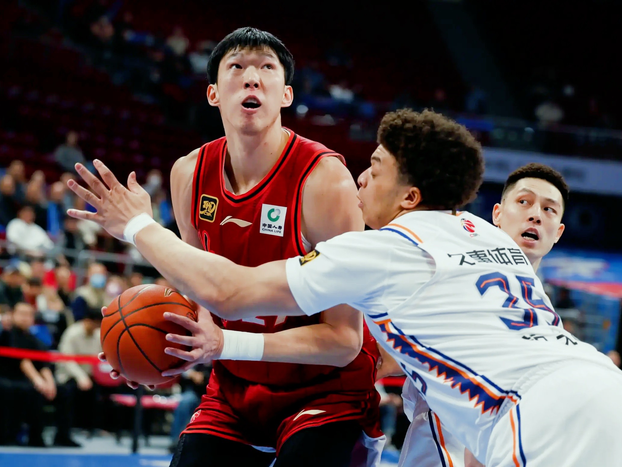 CBA热度飙升，网友热议不断