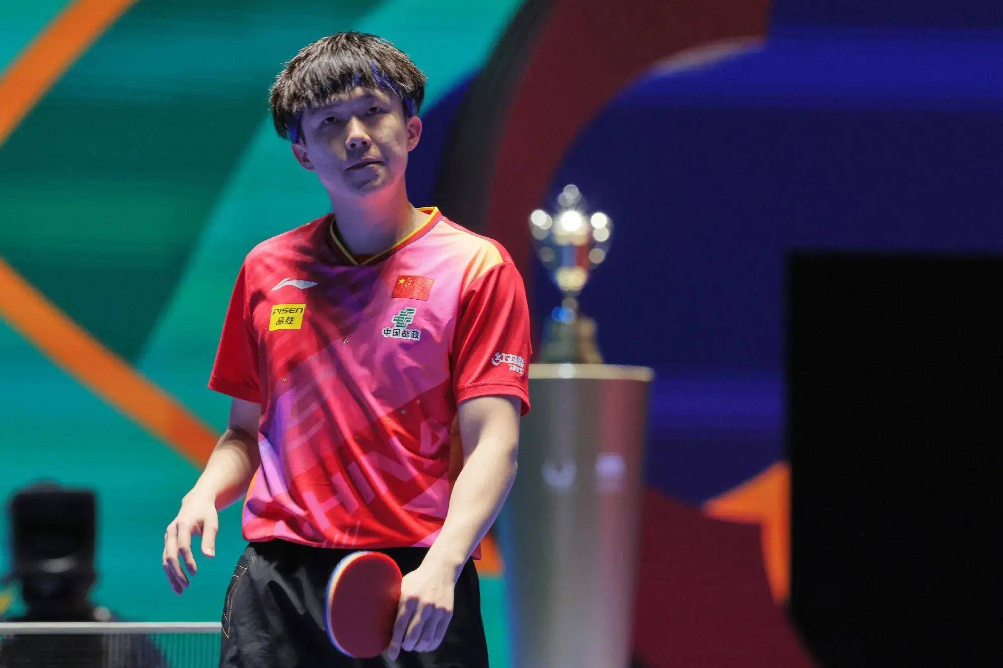 乒乓球选手刷新世界纪录，震撼全场