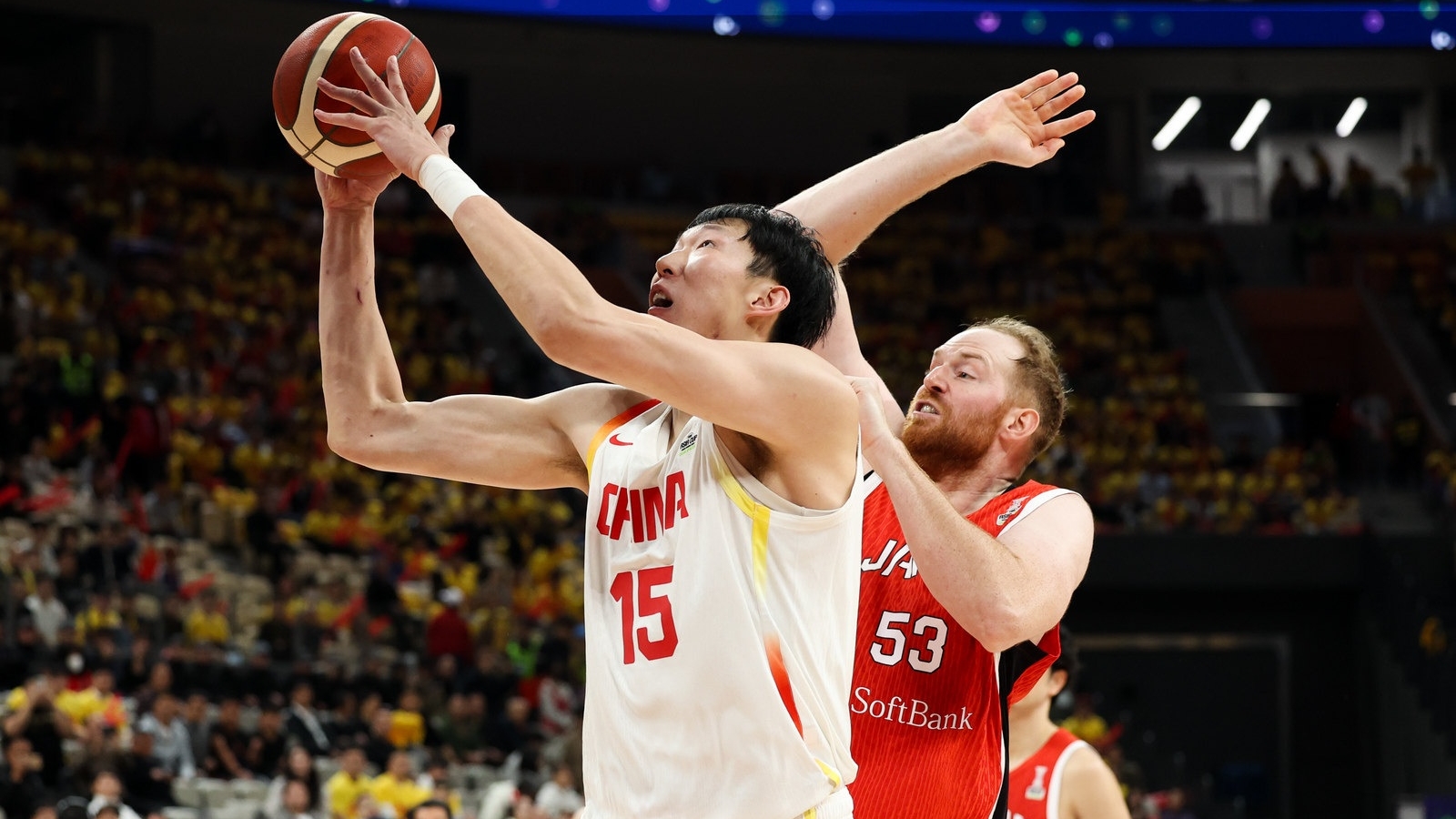 中国队轻取日本队，郑思维点燃赛场