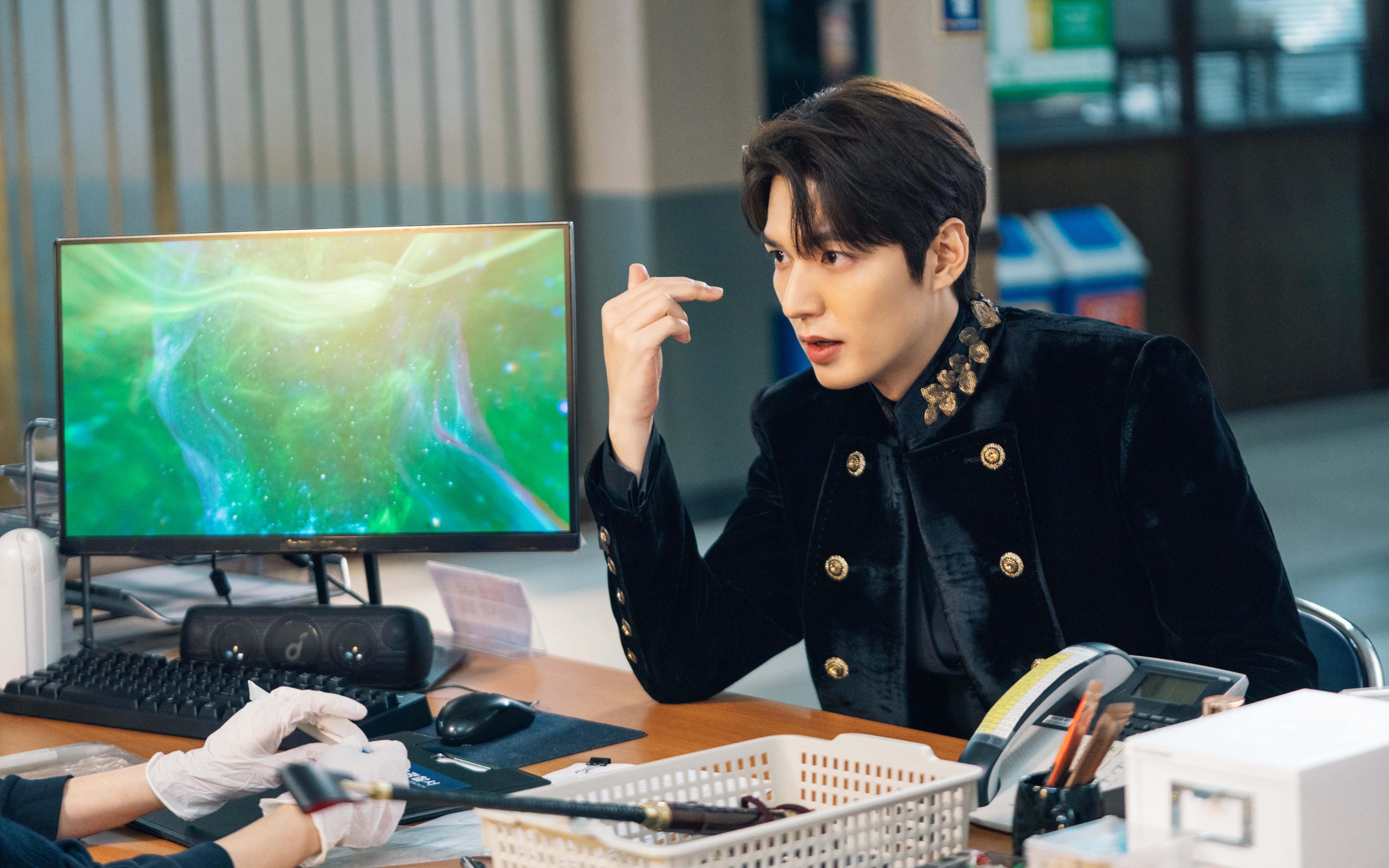 王者试金石,字母哥50分神兽级爆发,却难敌勇士死亡五小终极胜负手