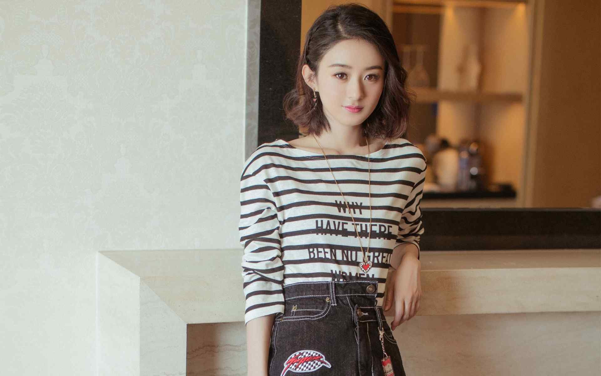 足球双重奏，阿尔瓦雷斯闪耀之夜与尼日利亚青春风暴的平行叙事